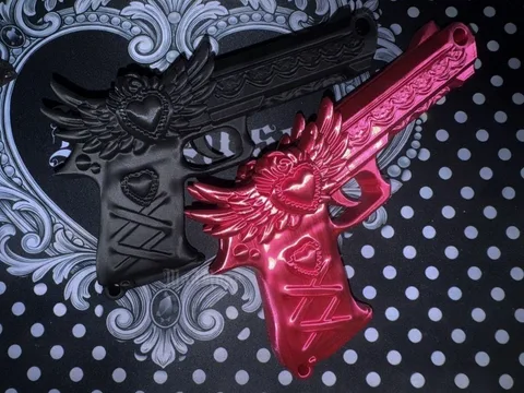 Hot Pink Heartwing Deco Gun
