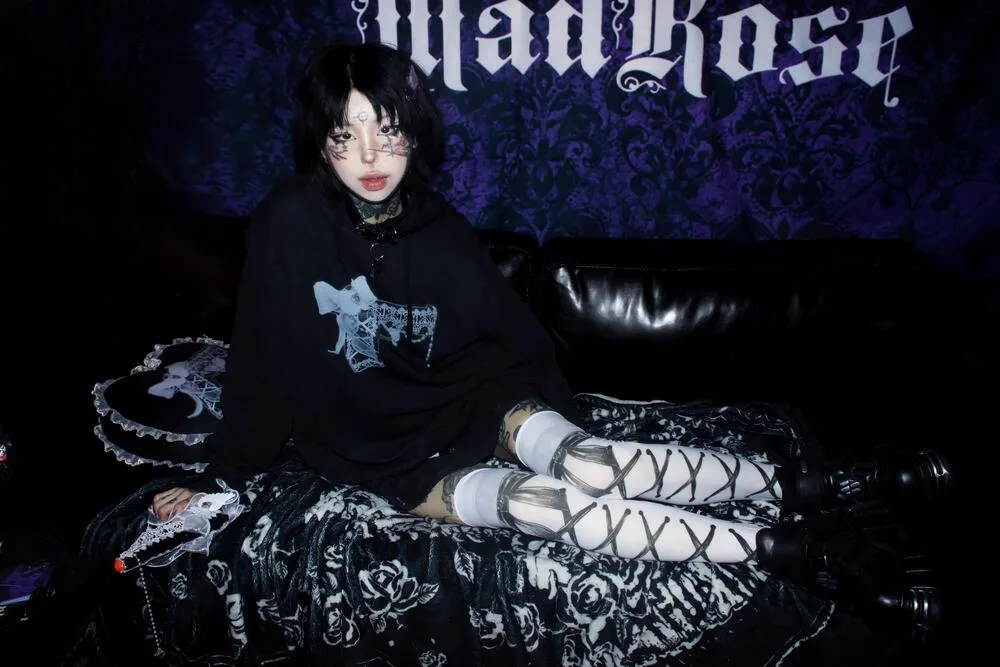 MADROSE Decor Gun Hoodie (Black) · 8