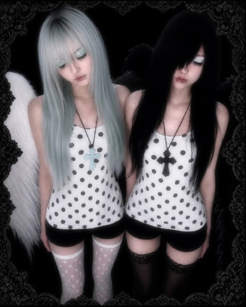 MadRose Cross Necklace · 2