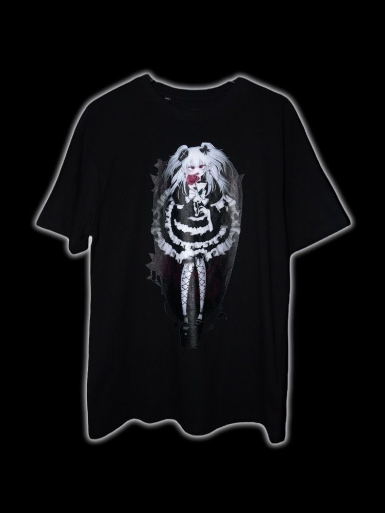 MADROSE Rosedoll in the Rose garden T-shirt
