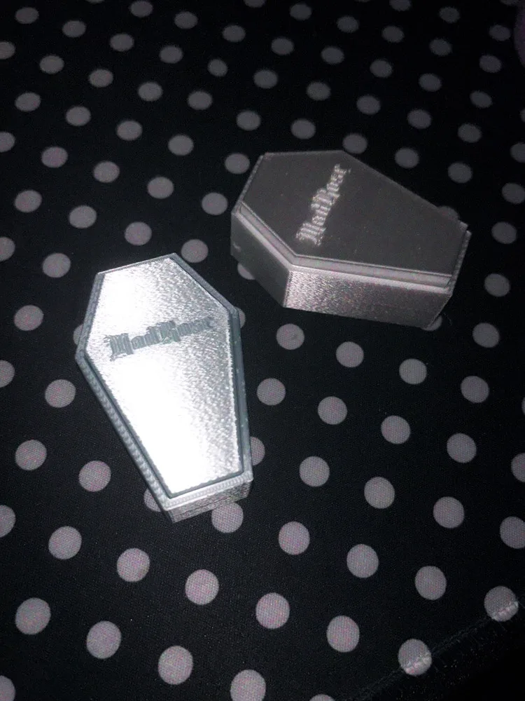MadRose Coffin Clicker Keyring · 10