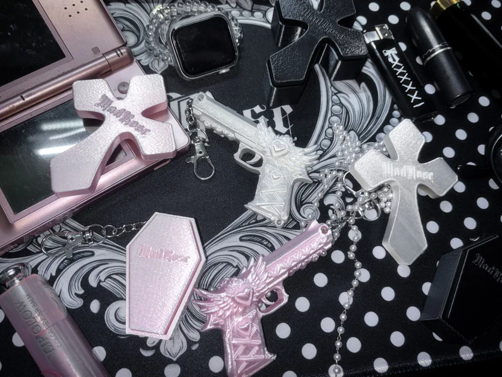 MadRose Coffin Clicker Keyring · 5