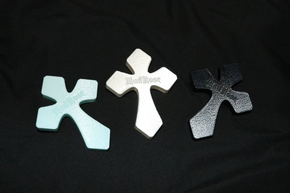 MadRose Cross Necklace · 5