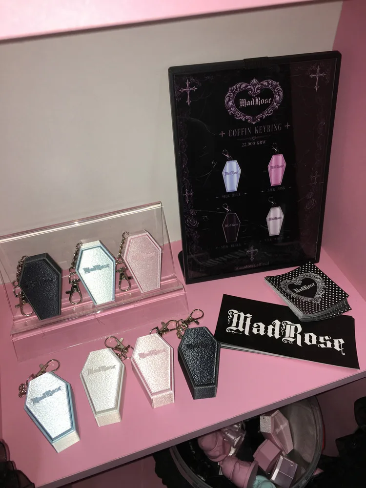 MadRose Coffin Clicker Keyring · 2