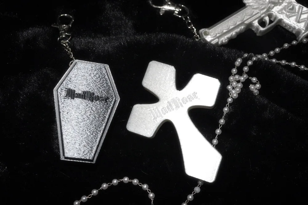 MadRose Coffin Clicker Keyring · 6