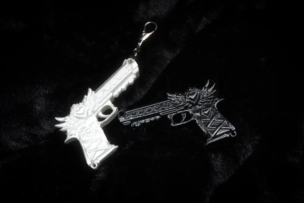 Heartwing Silk Gun Keyring · 2