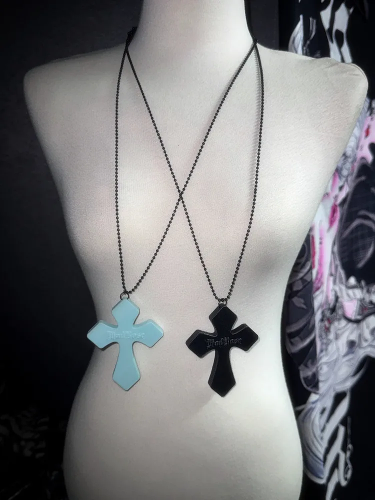 MadRose Cross Necklace · 3